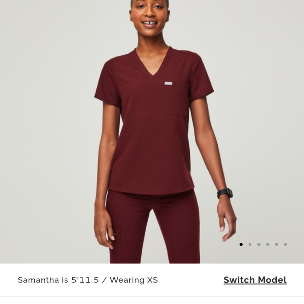 Figs- Burgundy Catarina one pocket scrub top like new